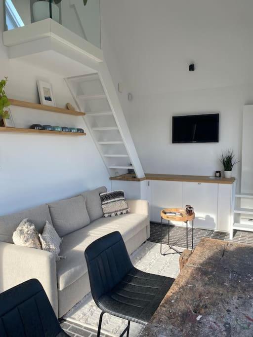 The Conservatory Cosy & Romantic Little House - Between Gent Antwerpen Brussel & Brugge Lokeren